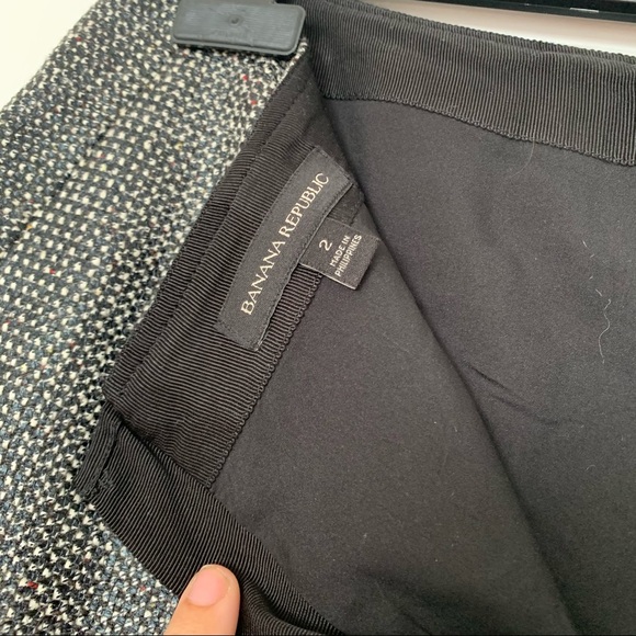 Banana republic mini skirt - size 2 - Picture 3 of 3